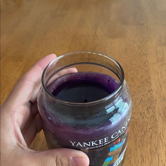 Retired Yankee Candle Happy Tonight - Picture 6 of 6